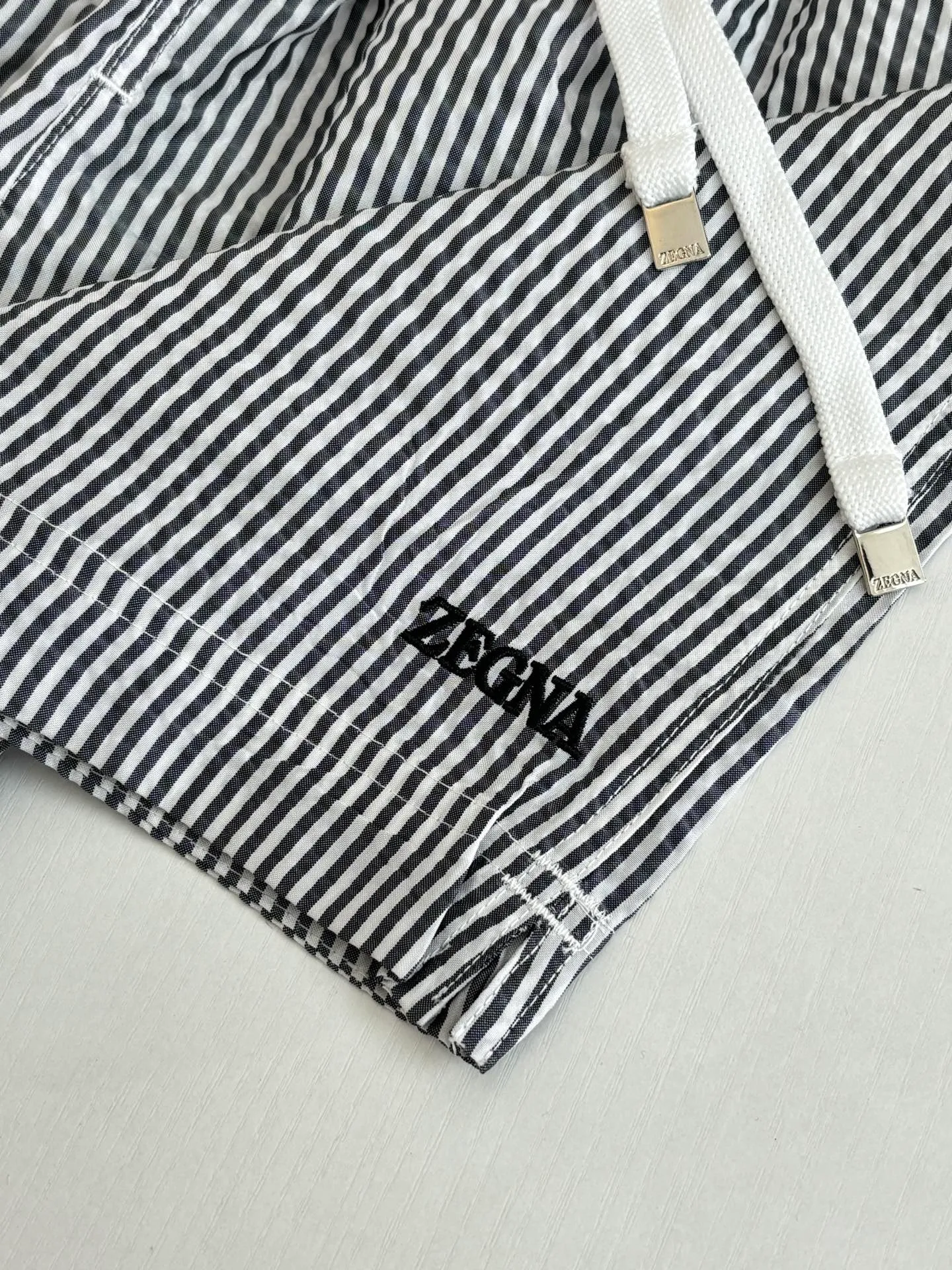 ZEGN Classic ， ， Breathable+ ， ZEGNAClassic Logo， ， ， ； ， White + Size：S/M/L/XL